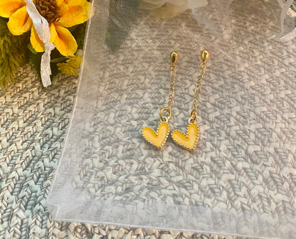 Mini Dangle Heart Earring